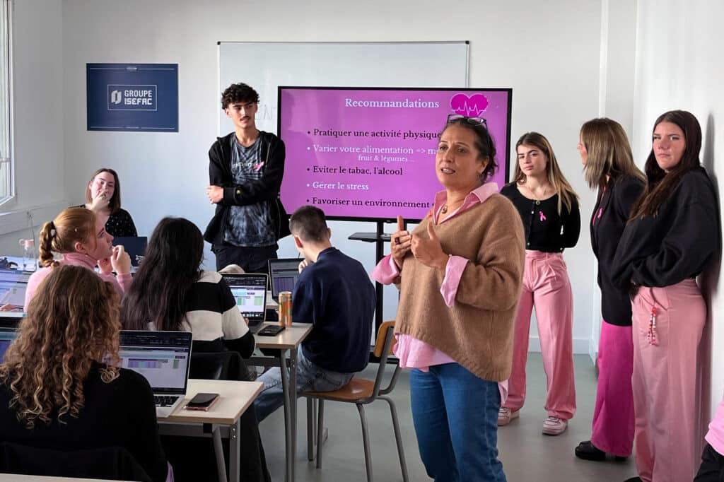 Corinne Rocca témoigne au sujet du cancer du sein auprès de nos étudiants du campus de Paris