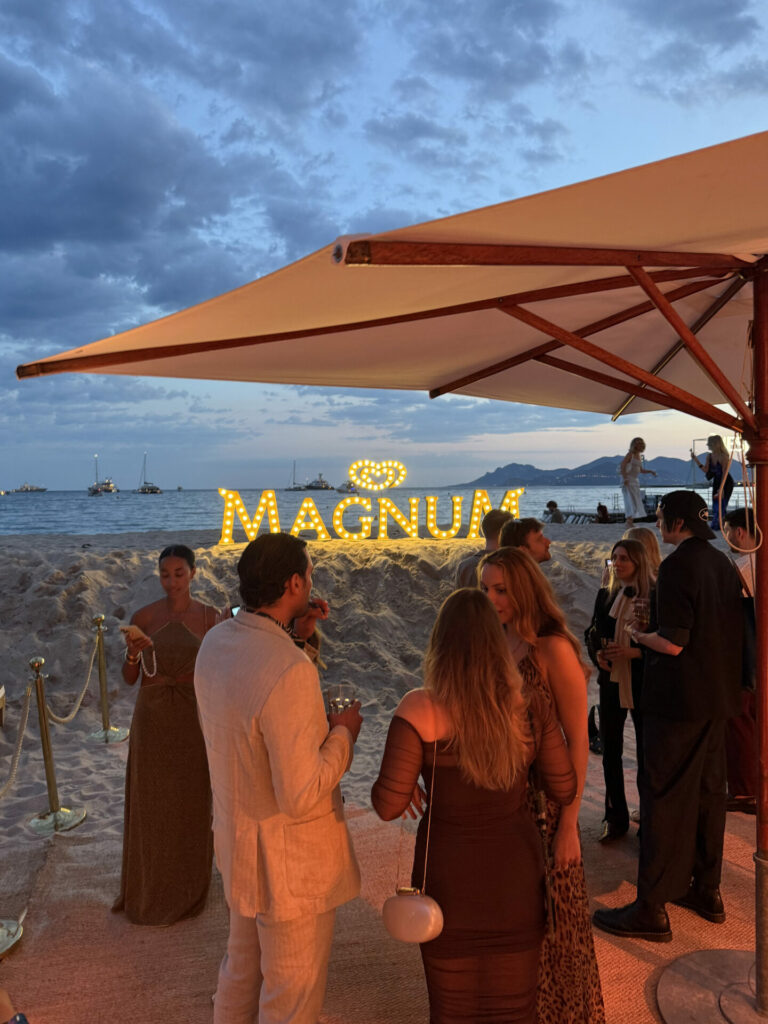 Photo staff Auditoire événement Magnum