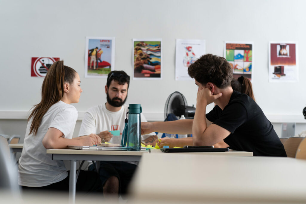 Capucine en projet entrepreneurial à l'ISEFAC